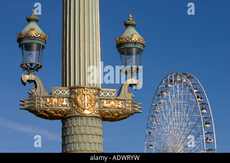 Straßenlaterne und Place De La Concorde Riesenrad Paris Frankreich Stockfoto