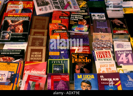 Spanische Sprache Bücher, Buch, Buchhändler, bücherstand, Zocalo, Mexico City, Distrito Federal, Mexiko Stockfoto