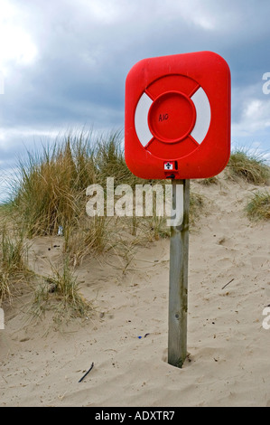 Rettungsring auf Aberdovey Strand Gwynedd Nord-Wales Stockfoto