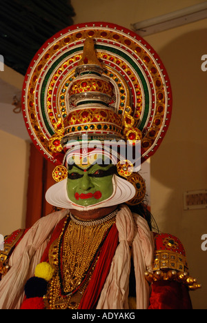 KATHAKALI EINE TRADITIONELLE DANCEFORM VON KERALA Stockfoto