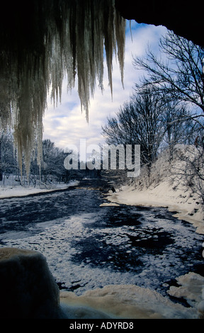 Landschaft am Wasserfall Jagala im Winter Estland Stockfoto