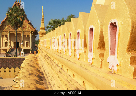 Anzeigen von Wat, dass Luang Neua Suche entlang der Wand von Pha, die Luang Stockfoto