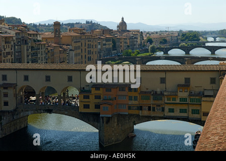 Ponte Vecchio, Florenz, Italien, erhöhte Ansicht Stockfoto