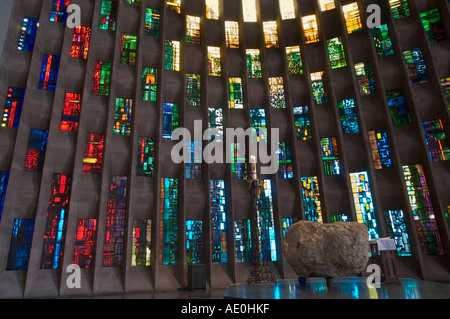 Glasfenster in Coventry Kathedrale des Künstlers John Piper COVENTRY Warwickshire UK Stockfoto