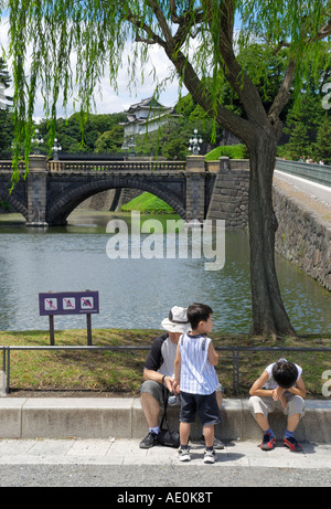 Kaiserpfalz und Nijubashi Brücke, Japan JP Stockfoto