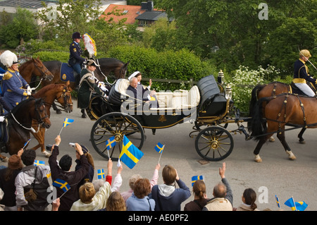 Schweden, Stockholm, König Carl Gustaf XVI und Königin Silvia in Skansen Stockfoto