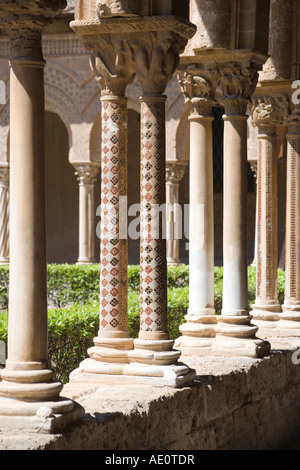 Kreuzgang Detail Cattedrale di Monreale Palermo Sizilien Italien Stockfoto