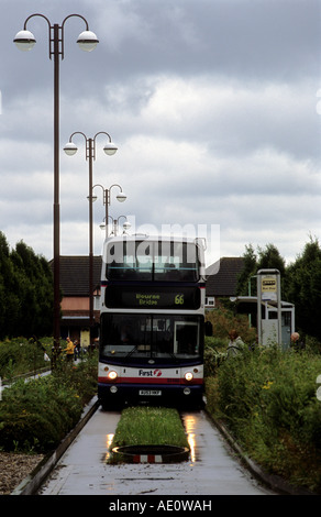 Super Route 66, einen Busservice, der teilweise auf einer speziellen geführte Strecke zwischen Ipswich und Martelsham Heath, Suffolk, UK läuft. Stockfoto