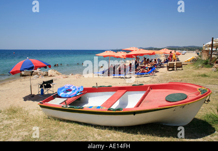 am Strand von Nikiti am Eingang zur Halbinsel Sithonia auf der Halbinsel Chalkidiki in Griechenland Stockfoto