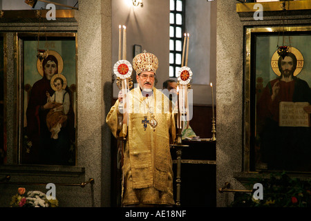 Steinschnittlage Priester Mönch Symbol St Sofia Alexander Nevsky Kirche Kathedrale Christentum orthodoxe Religion alte Erbe sicher weiß Stockfoto