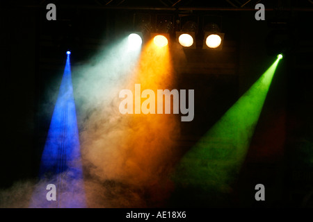 Strahl Strahl Strahlen Stufe eingestellte Szene Landschaft Suchscheinwerfer Scheinwerfer multicolor unterhaltsam Unschärfe unscharf verschwommen hell Club begeistern Stockfoto
