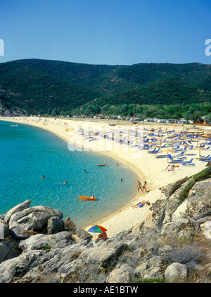 einer der Strände in der Nähe von Kalamitsi auf Sithonia Halbinsel auf der Halbinsel Chalkidiki in Griechenland Stockfoto