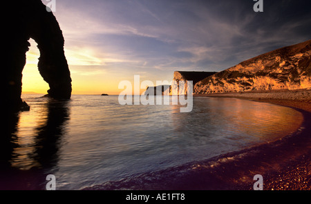 Blick von Durdle Door in Richtung des Kopfes Fledermäuse und Swyre Kopf Isle of Purbecck Dorset Stockfoto