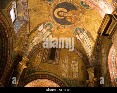 Religiöse Mosaik an Wand und Decke von Santa Prassede Kirche Rom Italien Stockfoto