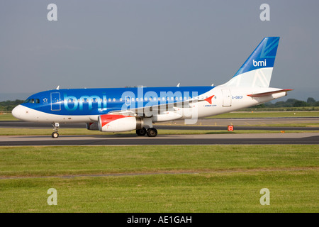 Flugzeug-Handelspassagier zivile Luftfahrt BMI British Midland Airbus A320 Stockfoto