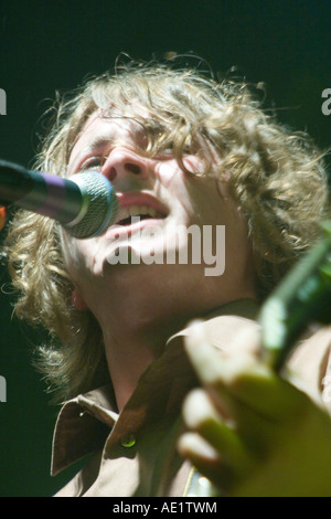 Die Zutons und David McCabe im Konzert UK 2006 Leas Cliff Hall Folkestone Kent Stockfoto