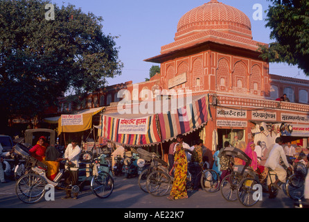 Indien Rajasthan Jaipur Straßenszene Tripolia Basar Stockfoto