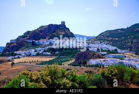 Ansicht von Zahara ein weisses Dorf in Andalusien Stockfoto