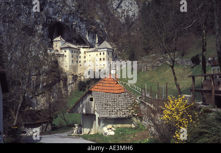 Burg Predjama Slowenien Stockfoto
