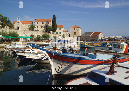 Hafen von Bol Insel Brac Dalmatien Kroatien Stockfoto