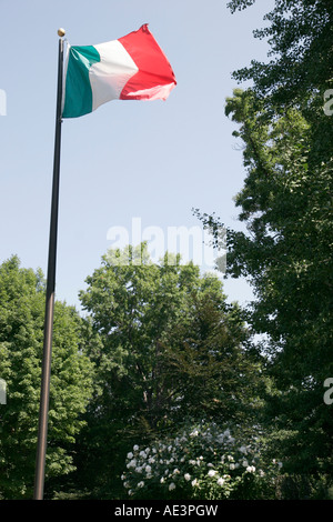 Cleveland Ohio, Kulturgärten, Italienisch, öffentlicher Park, Fahnenmast, Flagge, Besucher reisen Reise Reise touristischer Tourismus Wahrzeichen Kultur kulturell, V Stockfoto