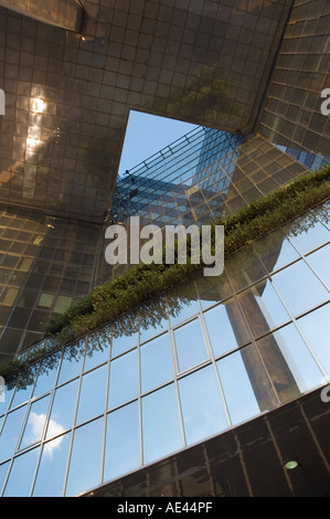 Blick nach oben auf Bürogebäude bei Number One No 1 London Bridge London UK Stockfoto