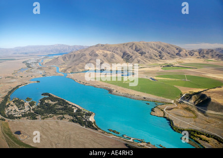 Lake Ruataniwha und Benmore Range in der Nähe von Twizel Mackenzie Country Südinsel Neuseeland Antenne Stockfoto