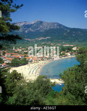 Panoramablick über den Strand von Skala Potamias auf der Insel Thassos in Griechenland Stockfoto