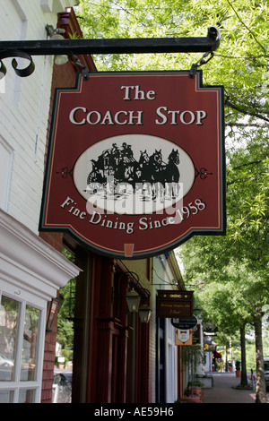 Middleburg, Virginia, Loudoun County, Washington Street, Schild, Busbahnhof, gute Küche, VA060520006 Stockfoto