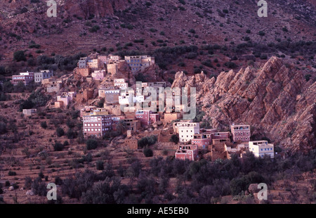 Die Berber Dorf Tagoudiche im Tal des Anti-Atlas-Berge von Marokko Ameln Stockfoto