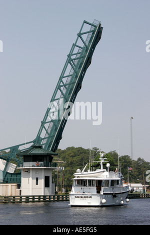 Chesapeake Virginia, Intracoastal Great Bridge, Zugbrücke, Boot, VA060526104 Stockfoto