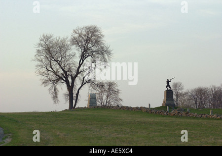 Gedenkstätten entlang der Union Army Lage auf Cemetery Ridge Gettysburg National Battlefield Park Pennsylvania. Digitale Fotografie Stockfoto