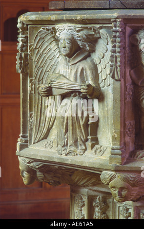 Font Detail innerhalb der Marys saint Kirche happisburgh Norfolk East Anglia England Großbritannien Stockfoto