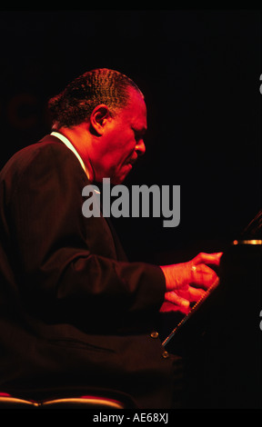 MCCOY TYNER führt mit Branford Marsalis auf dem MONTEREY JAZZ FESTIVAL in Kalifornien Stockfoto