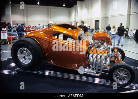 Orange Auto Hot Rod Drag Race Räder Reifen Metall Silber Chrom-show Stockfoto