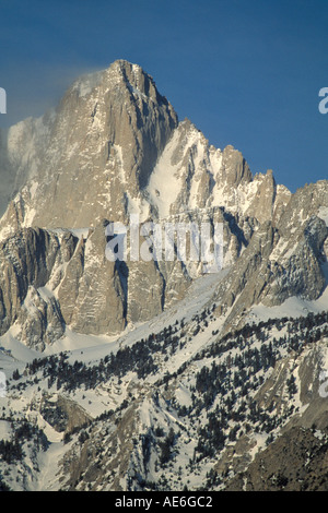 Morgen Licht auf Mount Whitney höchster Berg in zusammenhängenden uns die Alabama Hills Eastern Sierra-California Stockfoto