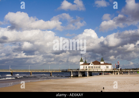 Anlegestelle an der Ostsee in der Stadt Ahlbeck auf der Insel Usedom in Deutschland Stockfoto