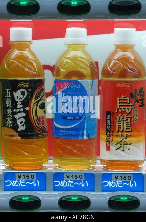 Alkoholfreie Getränke in einem japanischen Automaten, Tokyo, Japan Stockfoto