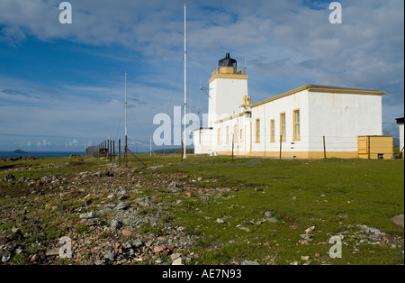 dh South Head of Caldersgeo ESHA NESS SHETLAND Eshaness Leuchtturm Leuchtturm und Gebäude Stockfoto