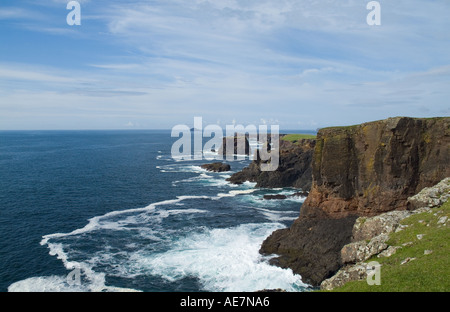 dh South Head of Caldersgeo ESHA NESS SHETLAND vulkanischen Felsen Seacliff West Küste Stockfoto