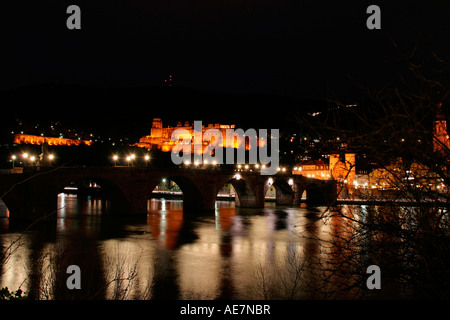 Heidelberger Schloss und Carl-Theodor-Brücke-Brücke in der Nacht in Heidelberg Baden Württemberg GermanyHeidelberger Schloss Und Carl T Stockfoto