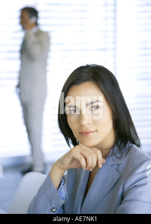 Geschäftsfrau, Blick in die Kamera, Porträt Stockfoto