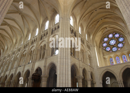 Innenraum der Kathedrale Notre-Dame (Laon-Picardie-Frankreich) Stockfoto