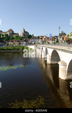 Brücke über den Fluss Creuse, Le Blanc, Indre, Frankreich. Stockfoto