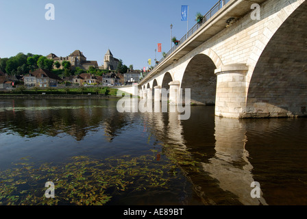 Brücke über den Fluss Creuse, Le Blanc, Indre, Frankreich. Stockfoto