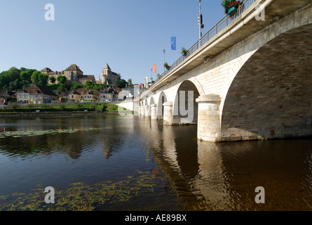 Brücke über den Fluss Creuse, Le Blanc, Indre, Frankreich. Stockfoto