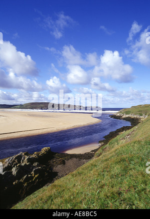 dh BETTYHILL SUTHERLAND Mündung des Highland River Naver und Torrisdale Bay Sandstrand schottland Hochland Meer blauen Himmel weißen Sand Stockfoto