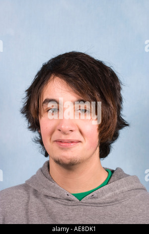 Porträt von 17 jährigen Teenager mit Alternative Hair Style Stockfoto