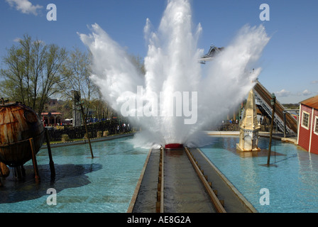 Flutwelle Attraktion im Thorpe Park in der Nähe von London, Surrey, Vereinigtes Königreich Stockfoto