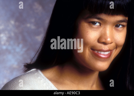 Porträt des asiatisch-amerikanische Frau Modell veröffentlicht Bild Stockfoto